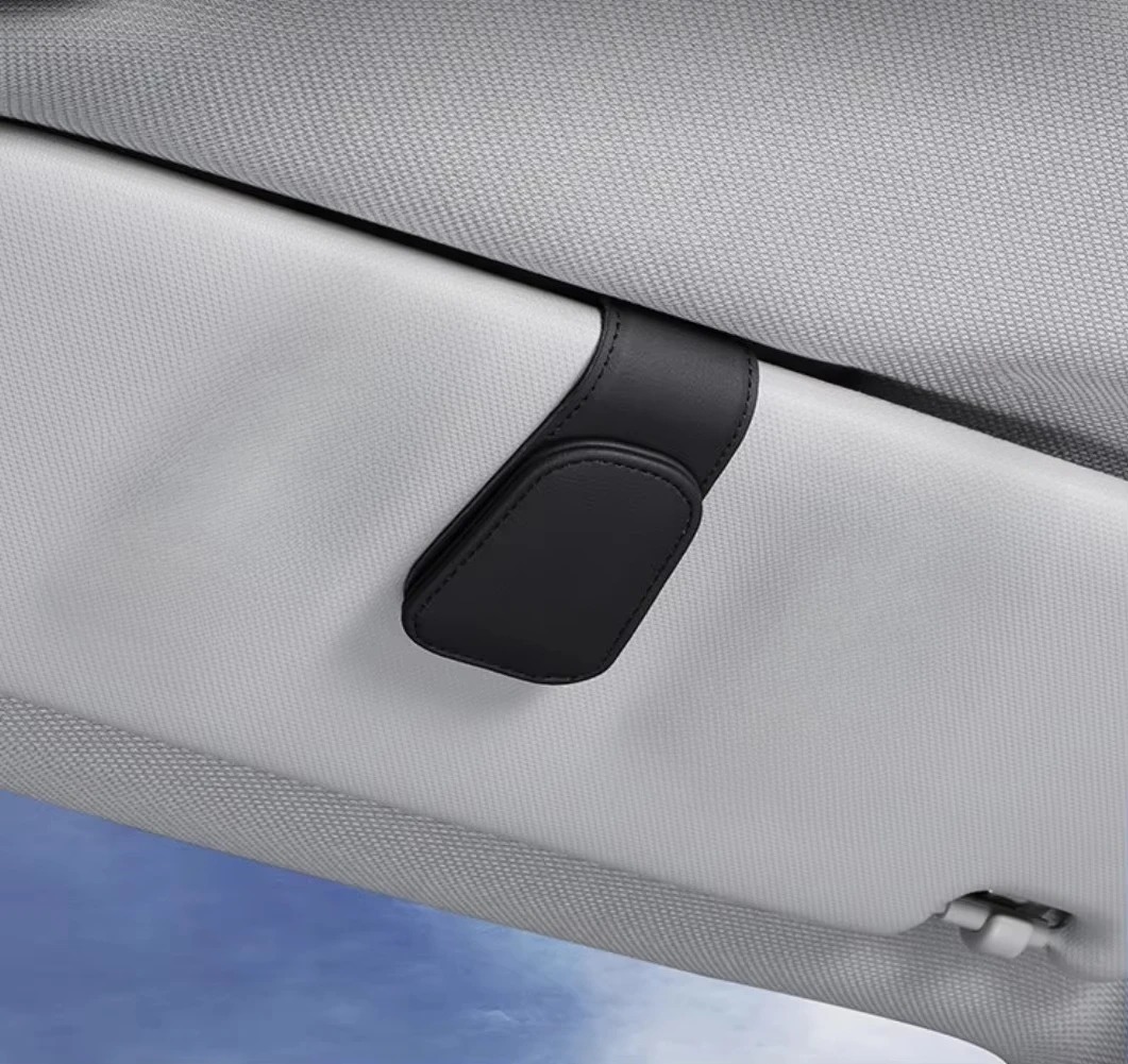 High Quality Polyurethane Leather Car Sunglasses Holder Car Visor Hanger Clip Glasses Case Storage Interior Accessories Kit